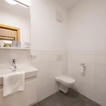 Σαλέ With Access, Neukirchen