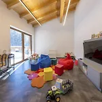 With Access, Neukirchen