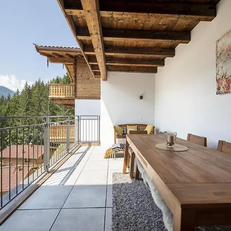 With Lift Access, Neukirchen Alpstuga *