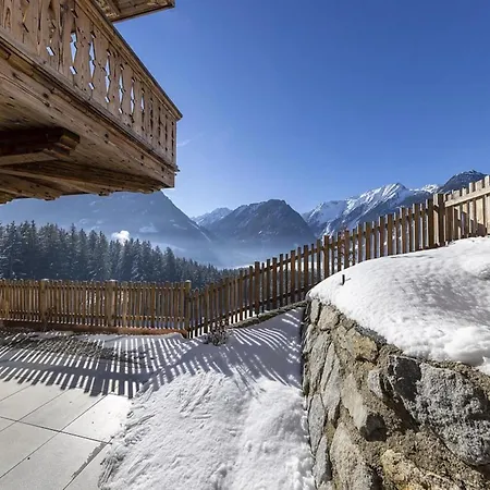 With Lift Access, Neukirchen Alpstuga *