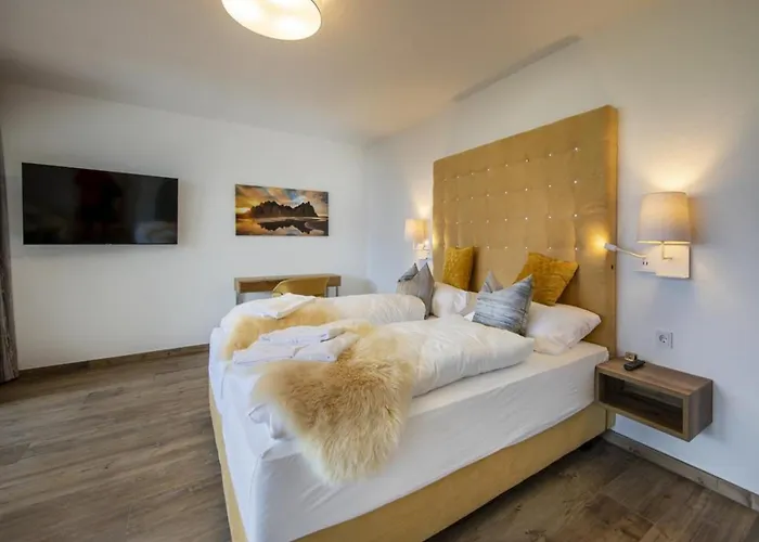 With Lift Access, Neukirchen *