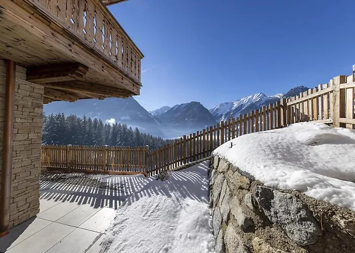 With Lift Access, Neukirchen Chalet *